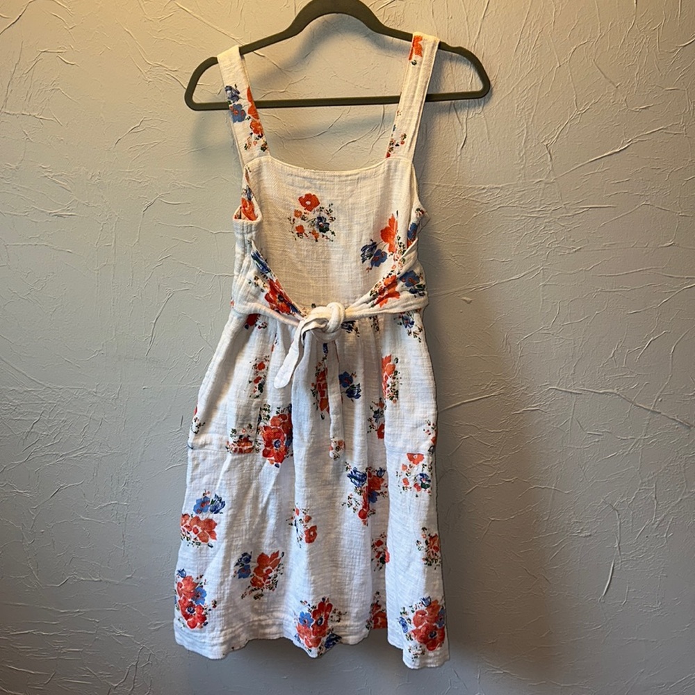 Floral Anthropology Dress with Pockets!